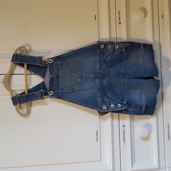 Vineyard Vines Girls Denim Overall Shorts Size 7 (never worn) - Picture 1 of 6